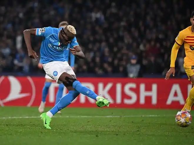 巴萨绝杀那不勒斯,莱万梅开二度世界杯 巴萨绝杀那不勒斯,莱万梅开二度世界杯