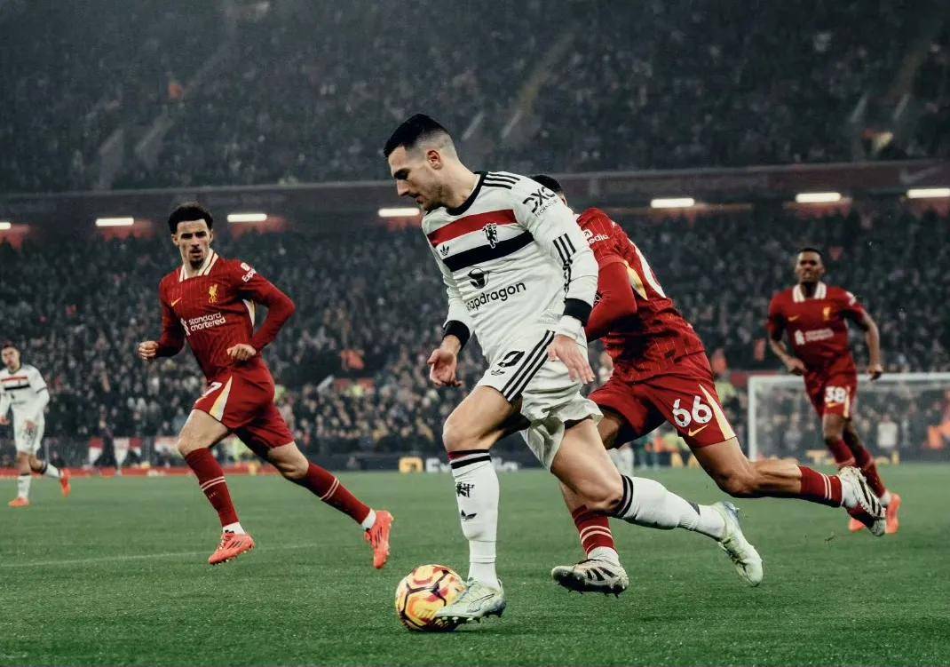 利物浦绝杀曼联,卡瓦尼扑点救主世界杯的简单介绍 利物浦绝杀曼联,卡瓦尼扑点救主世界杯的简单介绍