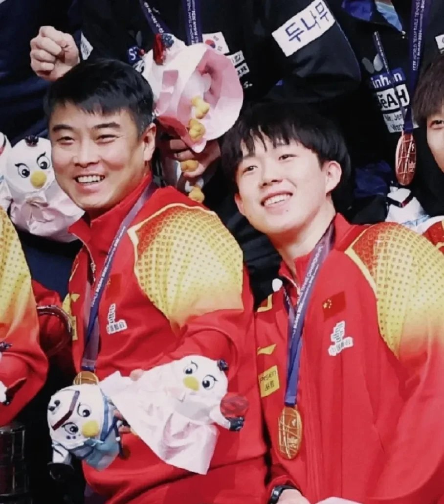 德国乒乓球队鏖战英国乒乓球队,王皓惊艳世界 德国乒乓球队鏖战英国乒乓球队,王皓惊艳世界